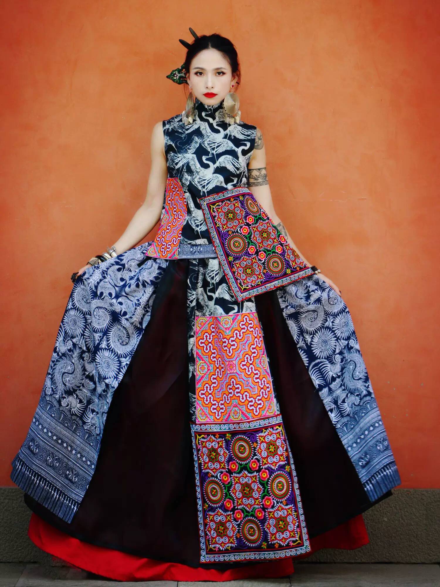Ethnic Clothing & Online Fashion Store Khaadi Pk - Ensemble traditionnel Miaojiang pour filles :