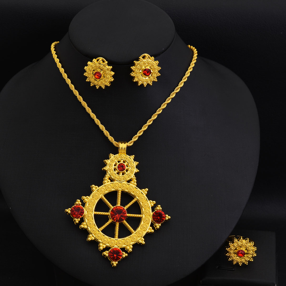 Ethnic Fashion Dubai - Ensemble de bijoux couleur dorée, Cool