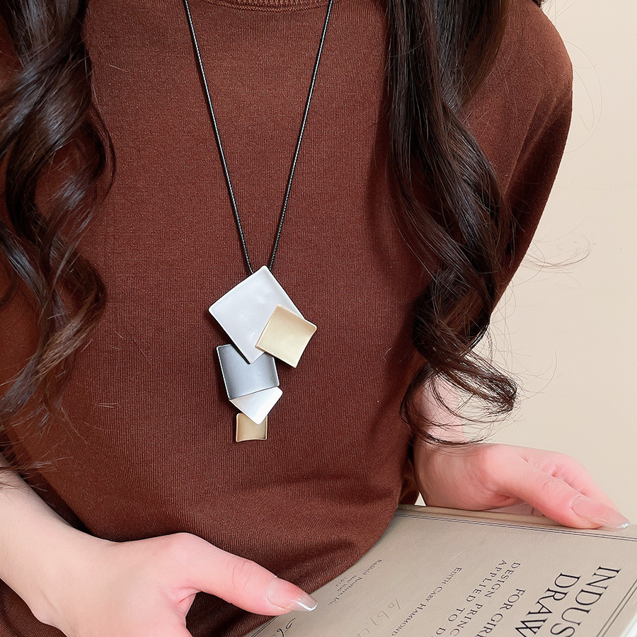 Collier pendentif en alliage g - Winter Ethnic Fashion For Women avis et prix