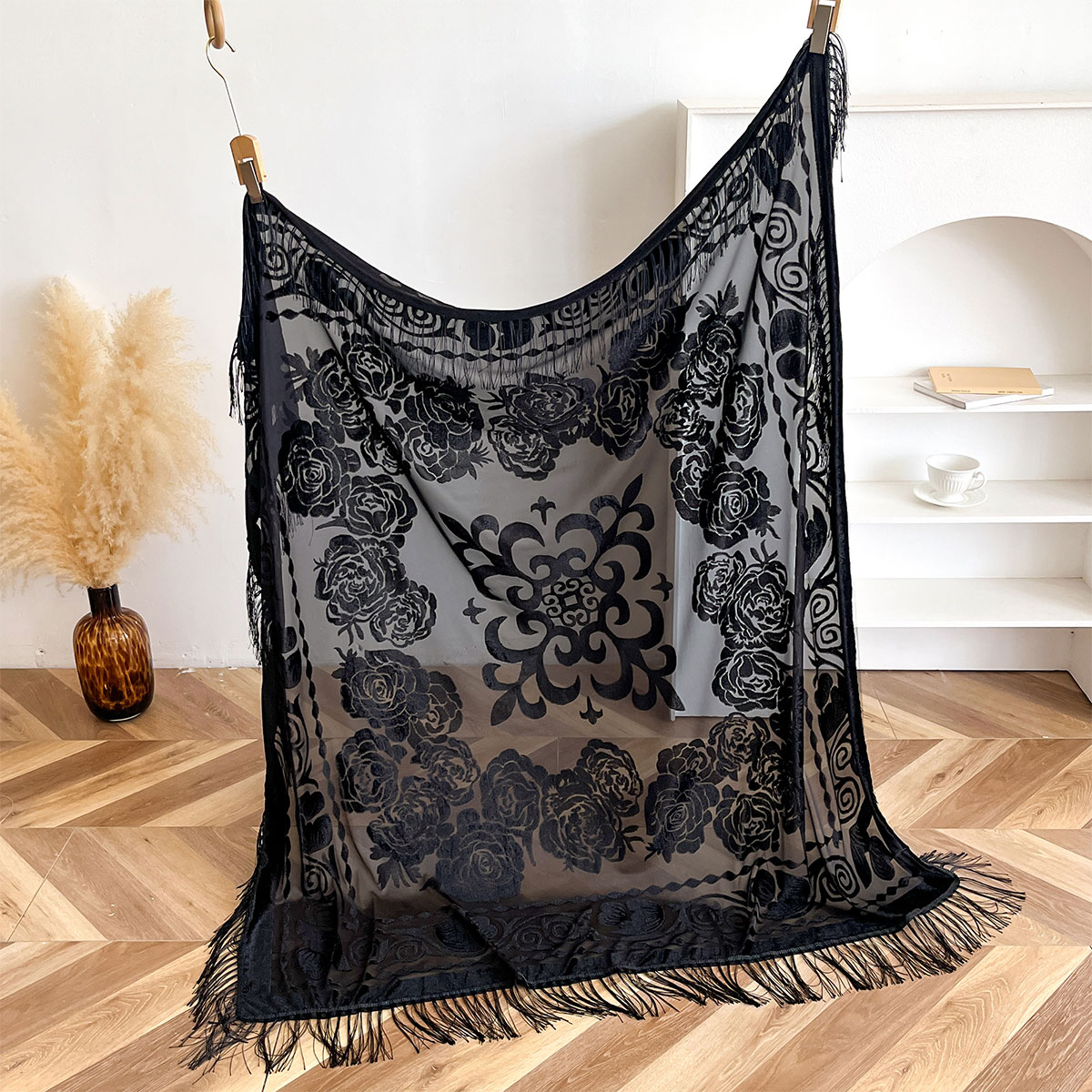 Écharpe rétro en velours à pom - Winter Ethnic Fashion For Women avis et prix